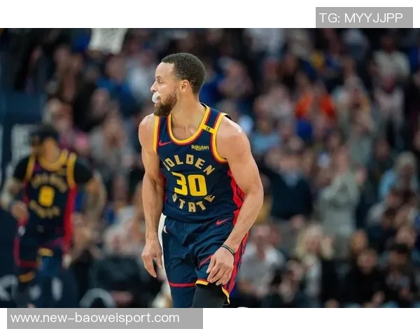 库里首节低调发挥仅得3分助队友展现实力全队配合默契