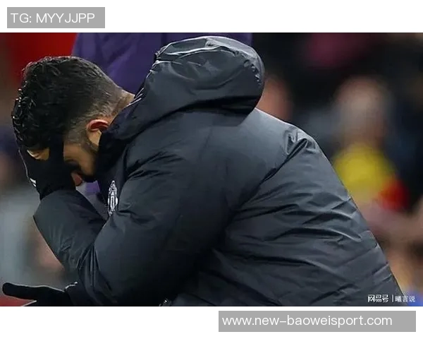 曼联客场球迷信息抽查引发工作人员不满与争议